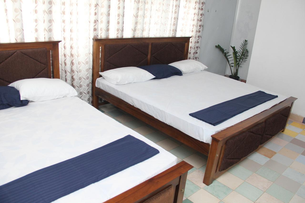Kingfisher Hostel Anuradhapura Exterior photo
