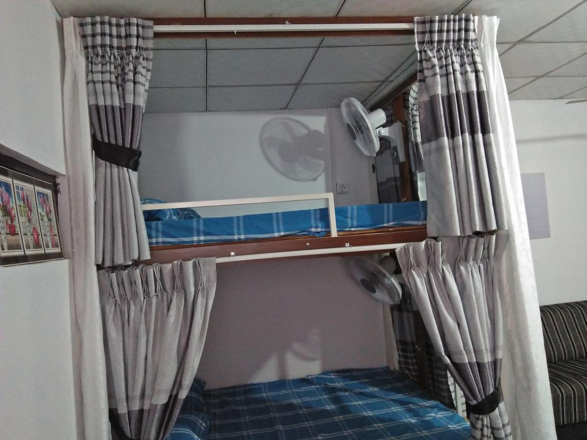 Kingfisher Hostel Anuradhapura Exterior photo
