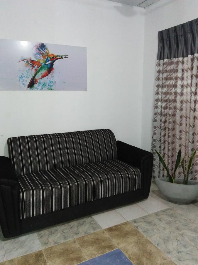 Kingfisher Hostel Anuradhapura Exterior photo
