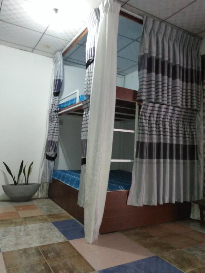 Kingfisher Hostel Anuradhapura Exterior photo